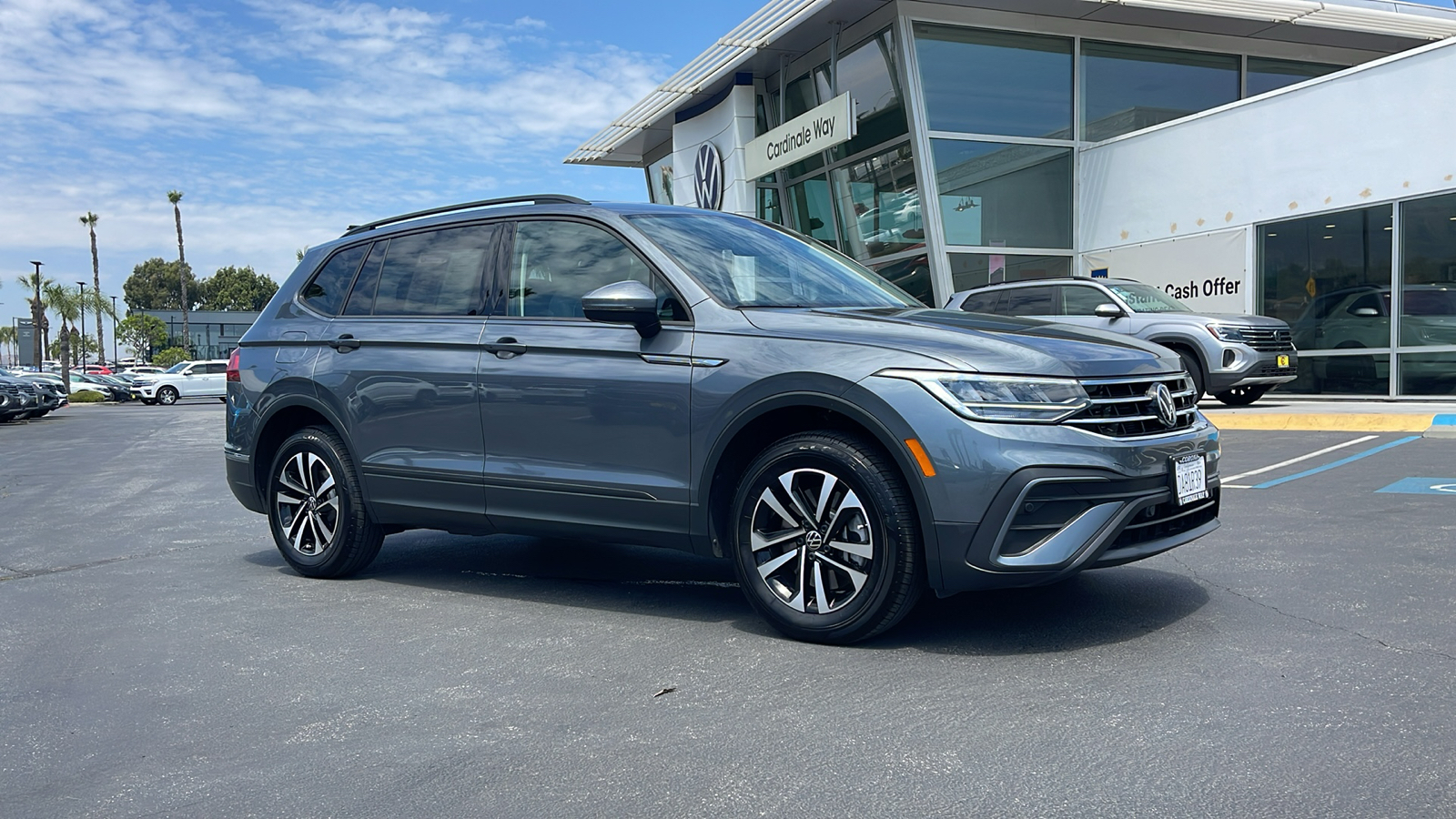 2024 Volkswagen Tiguan S 1