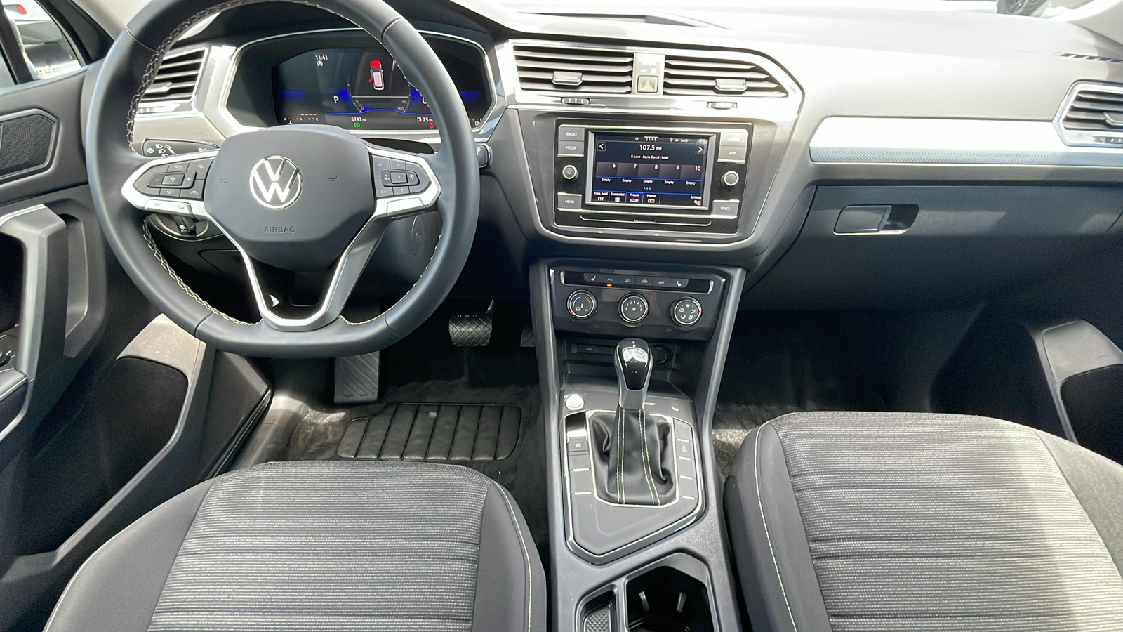 2024 Volkswagen Tiguan S 18