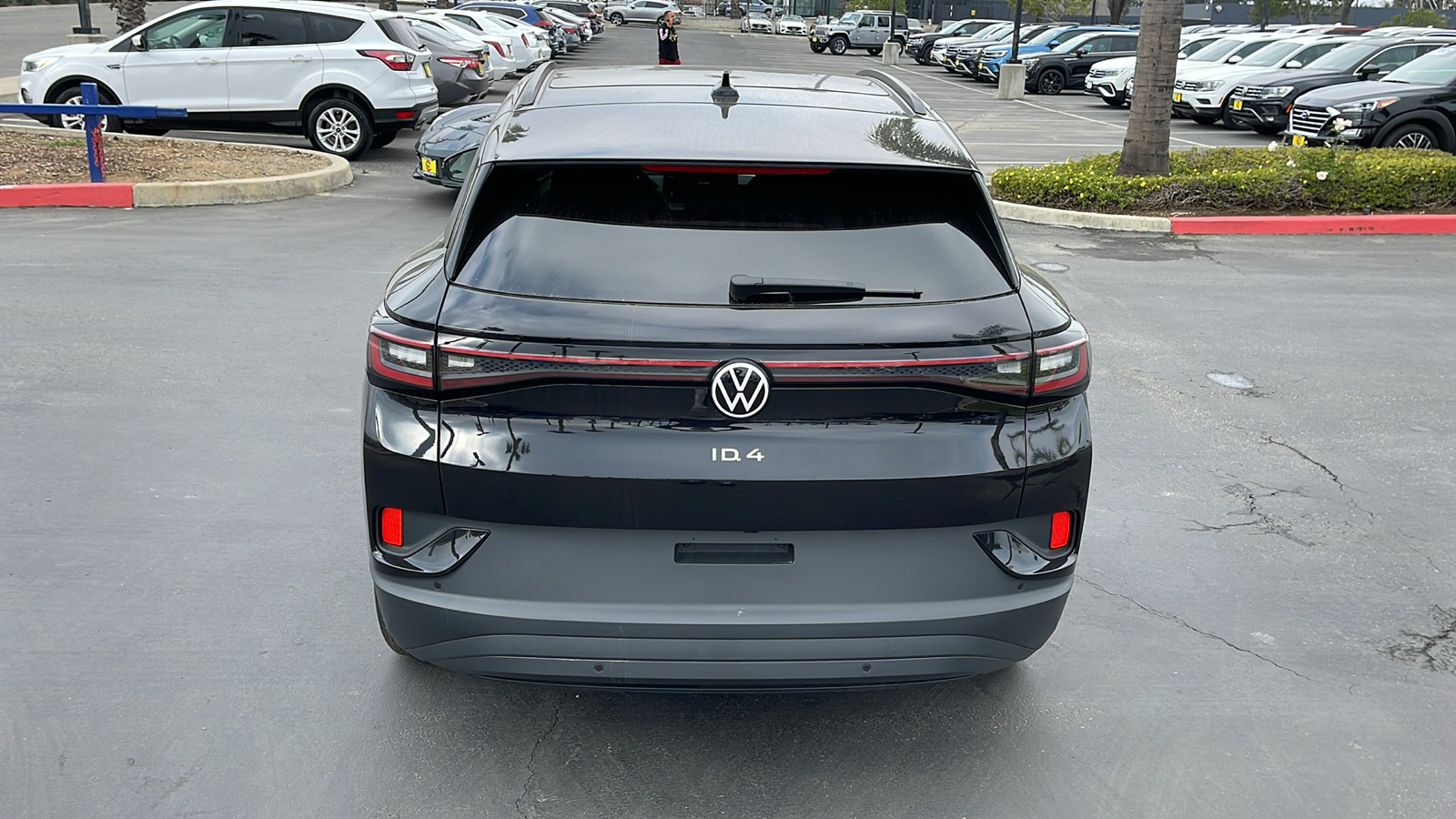 2023 Volkswagen ID.4 Pro S 5