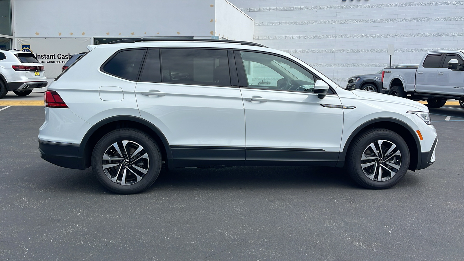 2024 Volkswagen Tiguan 2.0T S 6