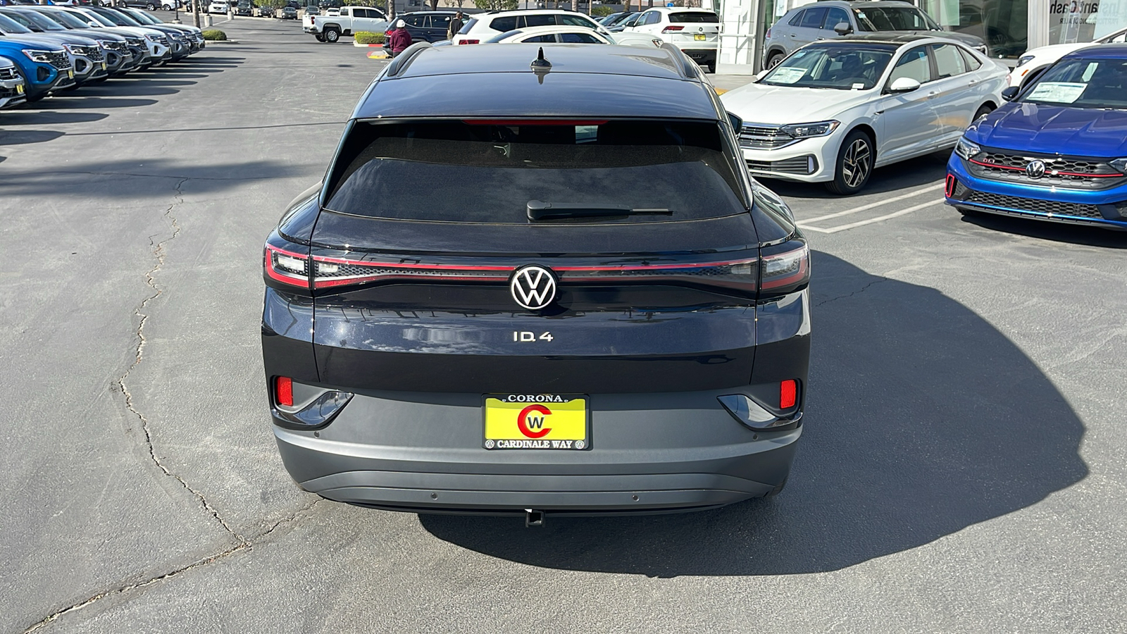 2023 Volkswagen ID.4 Pro 8