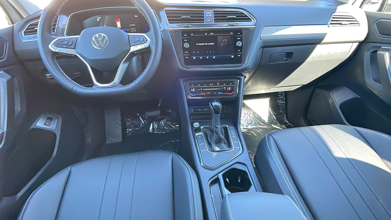2024 Volkswagen Tiguan 2.0T SE 18