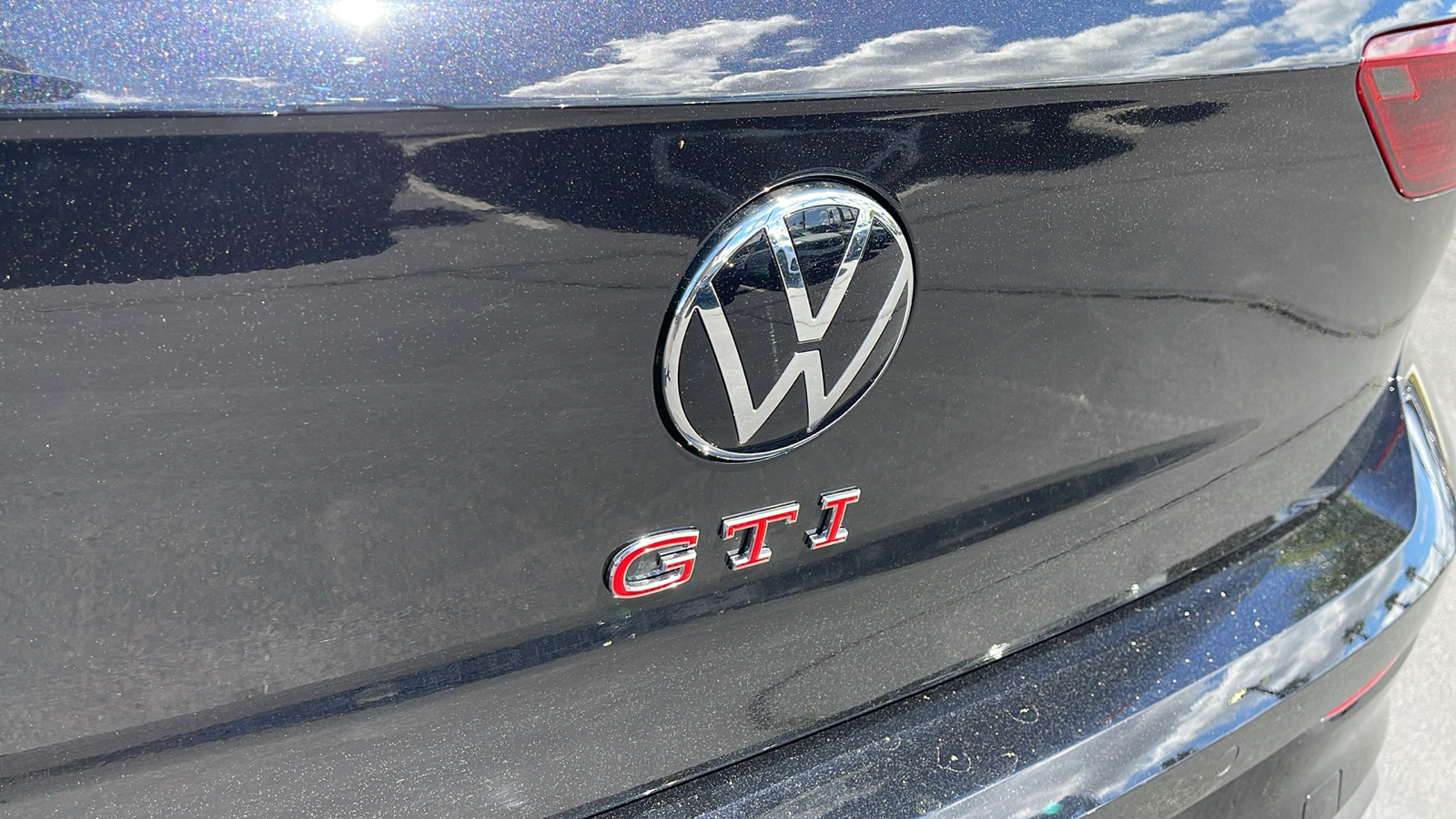 2024 Volkswagen Golf GTI 2.0T SE 31