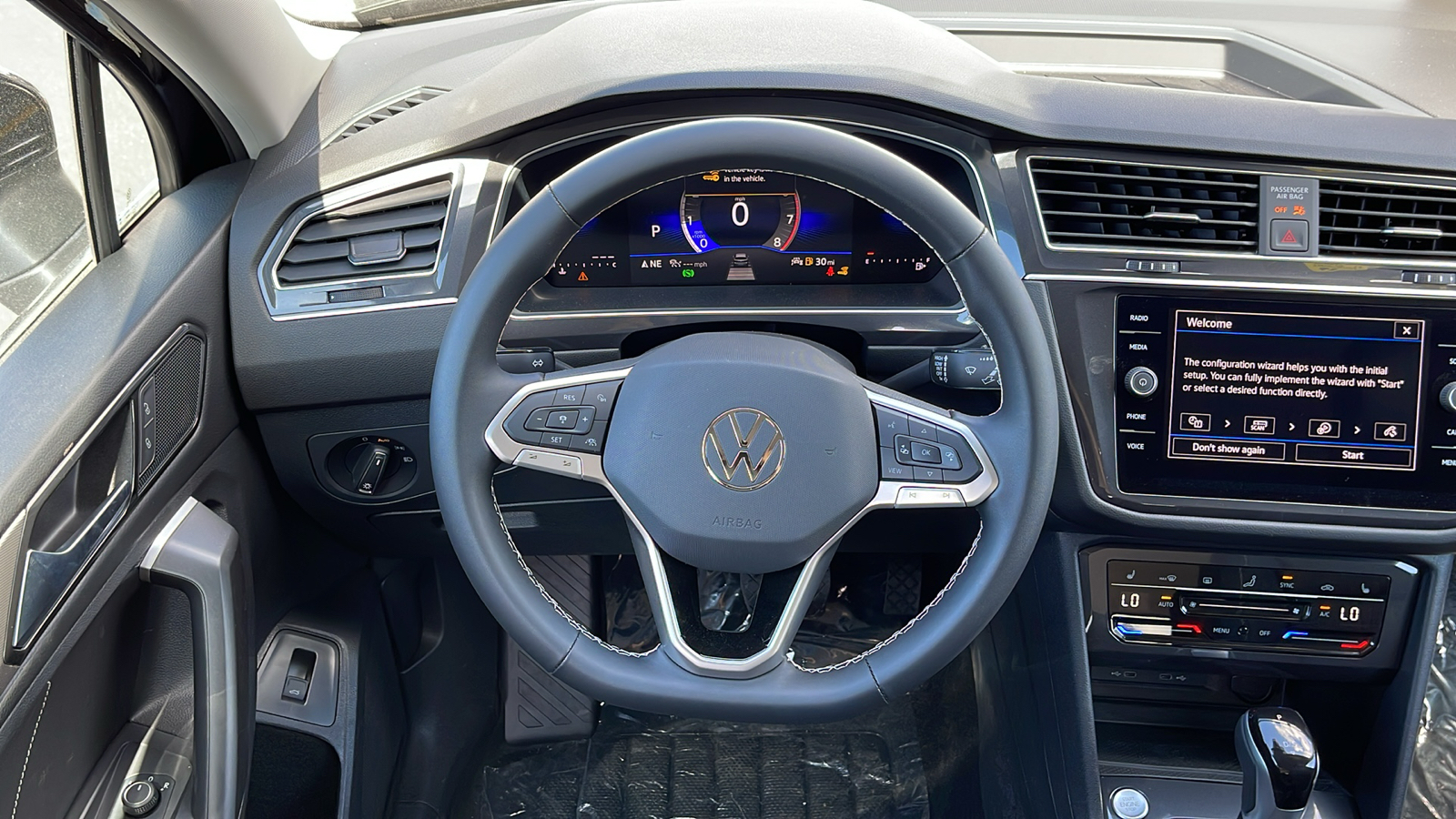 2024 Volkswagen Tiguan 2.0T SE 16