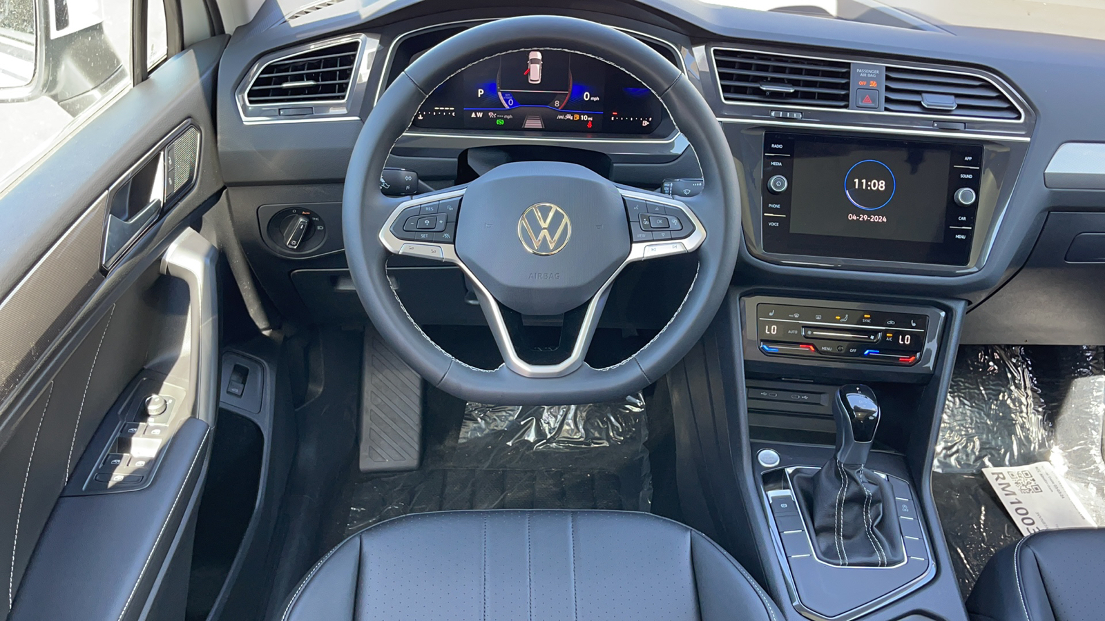 2024 Volkswagen Tiguan 2.0T SE 19