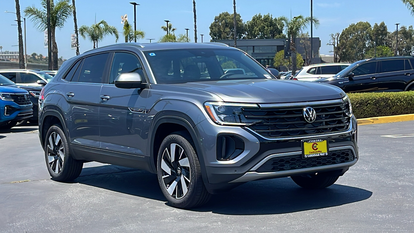 2024 Volkswagen Atlas Cross Sport SE 1