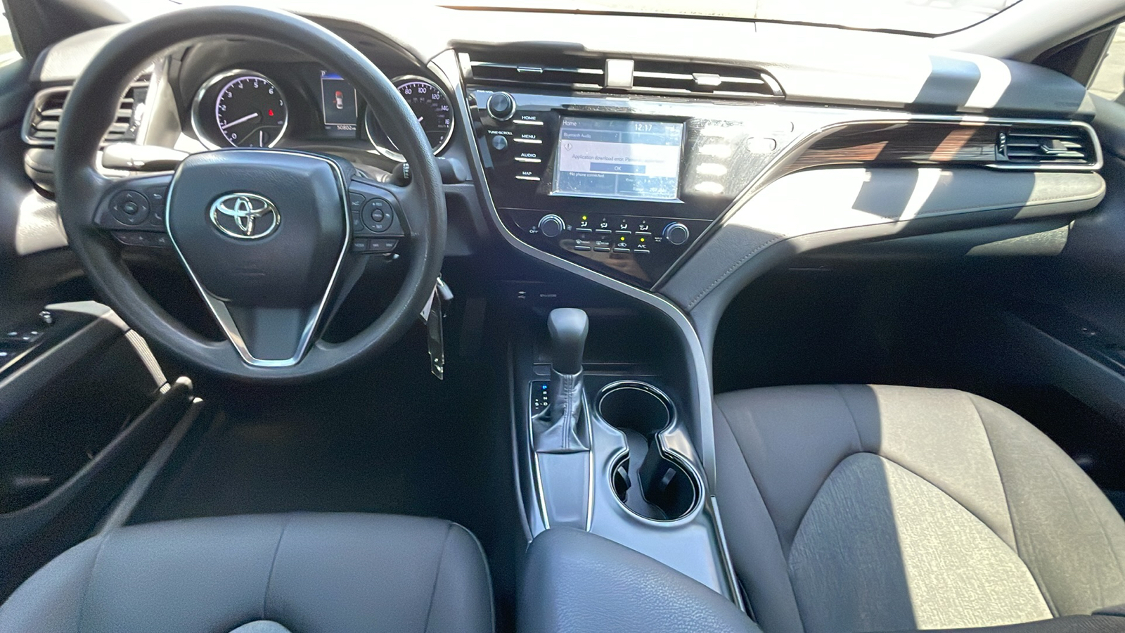 2019 Toyota Camry LE 18