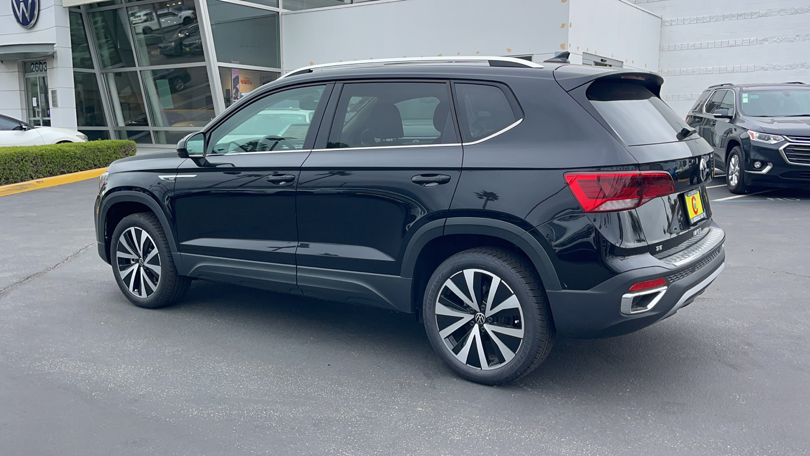 2024 Volkswagen Taos SE 10