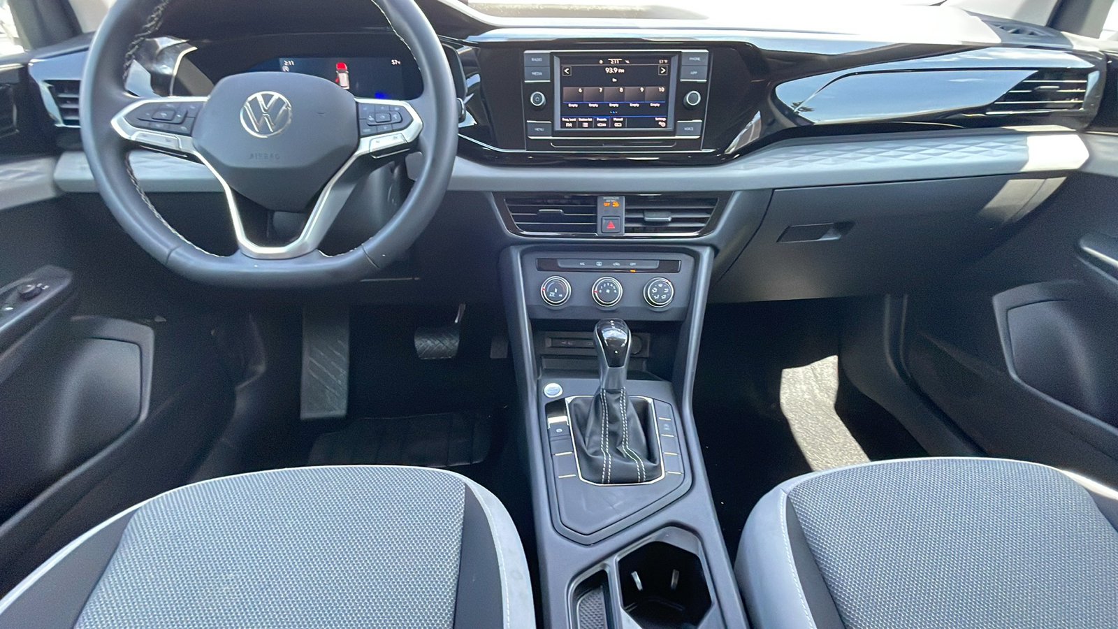 2022 Volkswagen Taos 1.5T S 16