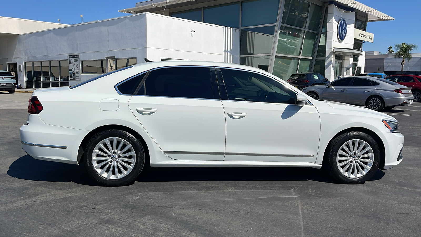 2017 Volkswagen Passat 1.8T SE 6