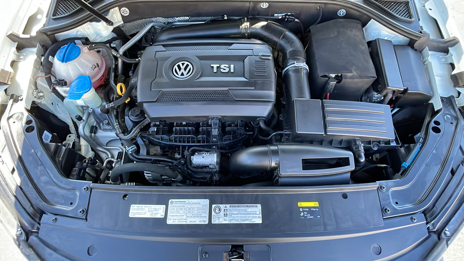 2017 Volkswagen Passat 1.8T SE 34