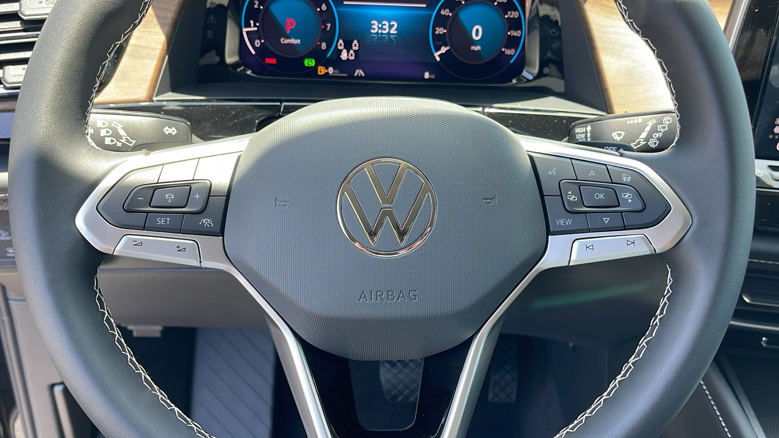 2024 Volkswagen Atlas 2.0T SE w/Technology 25