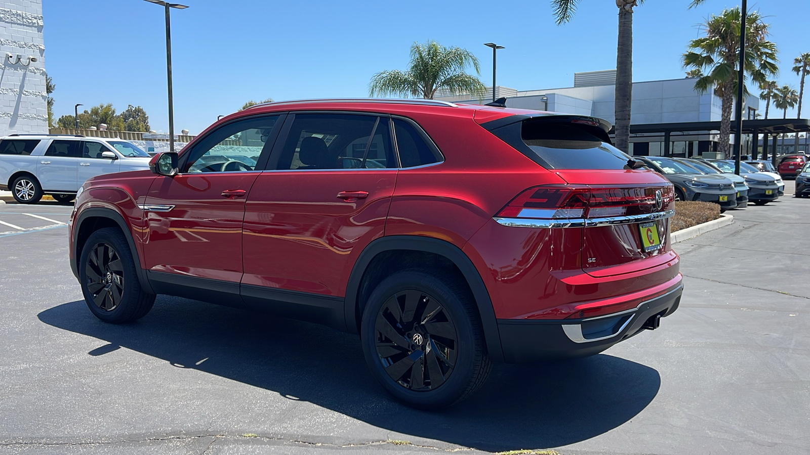 2024 Volkswagen Atlas Cross Sport SE 7