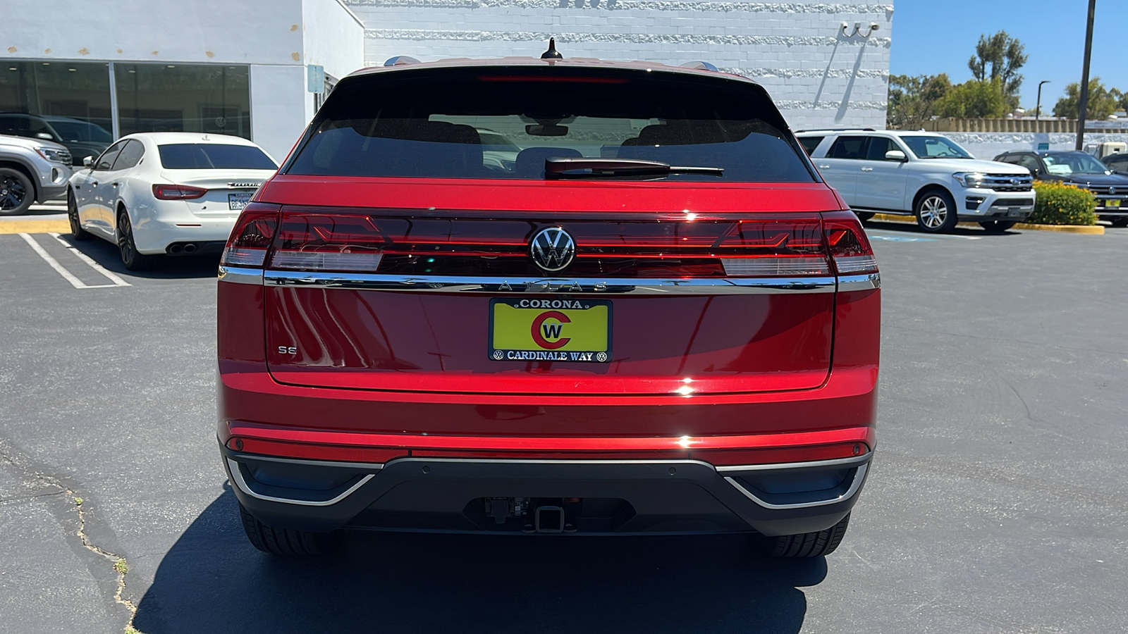 2024 Volkswagen Atlas Cross Sport SE 8