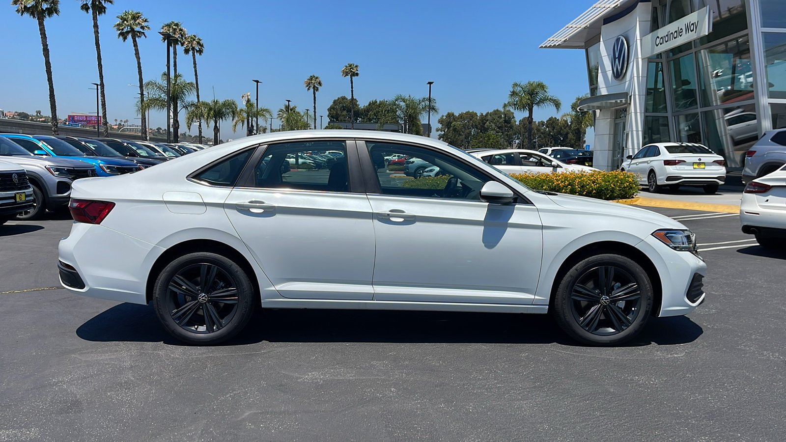 2024 Volkswagen Jetta SE 10