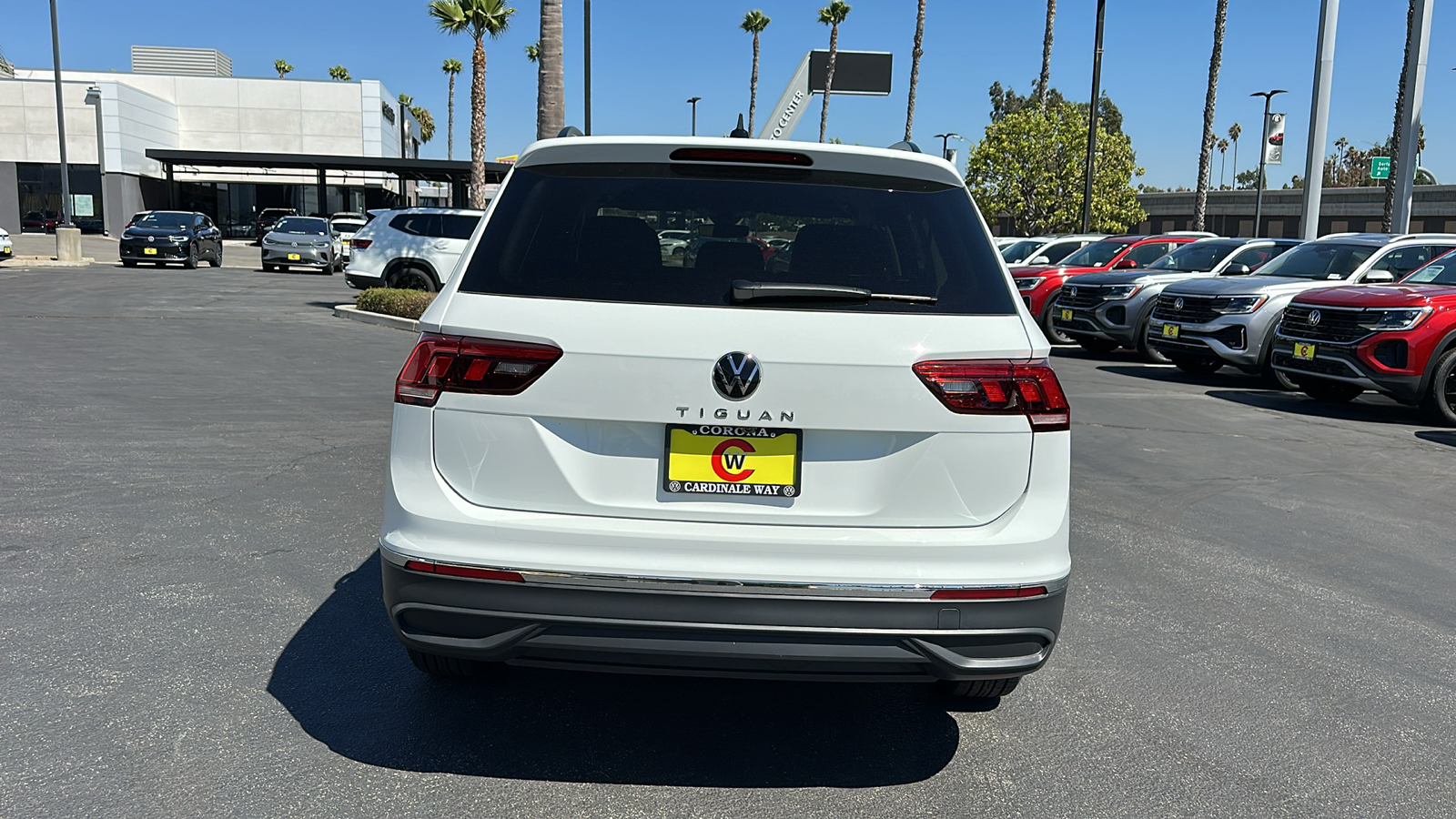 2024 Volkswagen Tiguan S 8