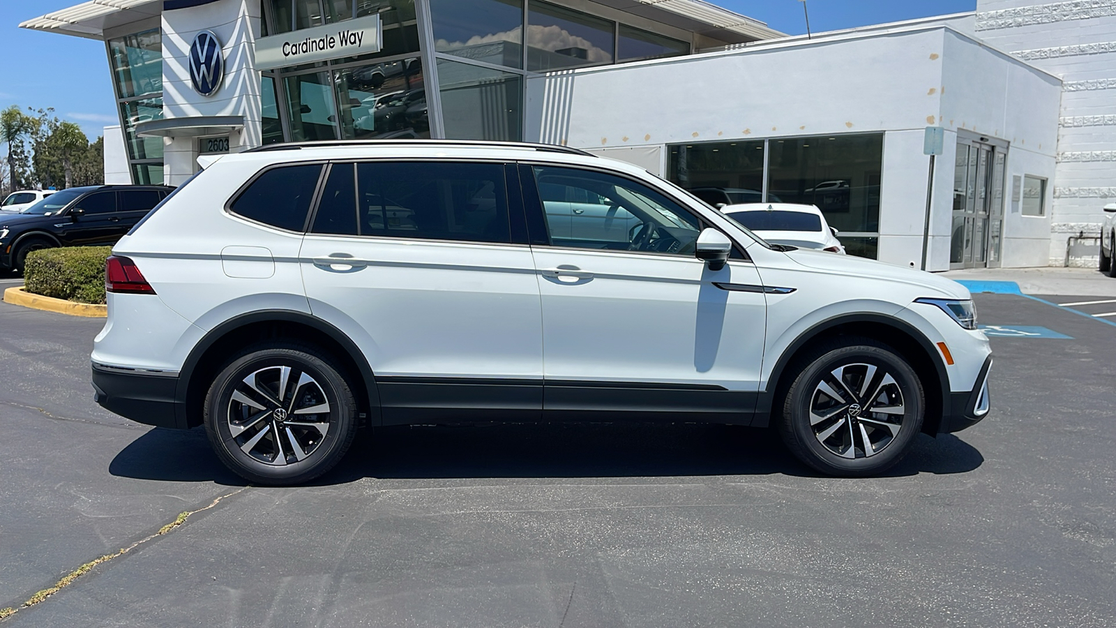 2024 Volkswagen Tiguan S 10