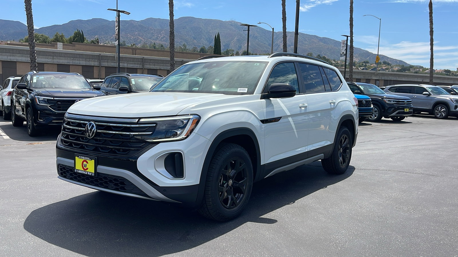 2024 Volkswagen Atlas Peak Edition SE 4Motion 5