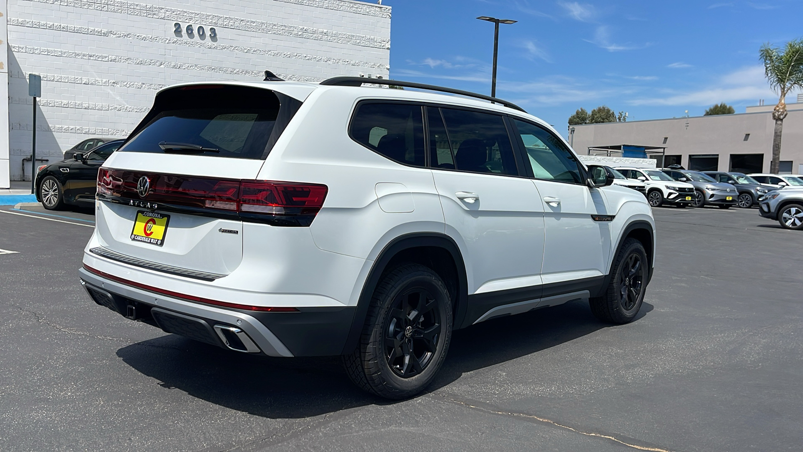 2024 Volkswagen Atlas Peak Edition SE 4Motion 9