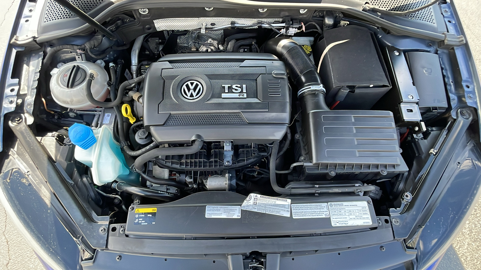 2016 Volkswagen Golf R Base 33