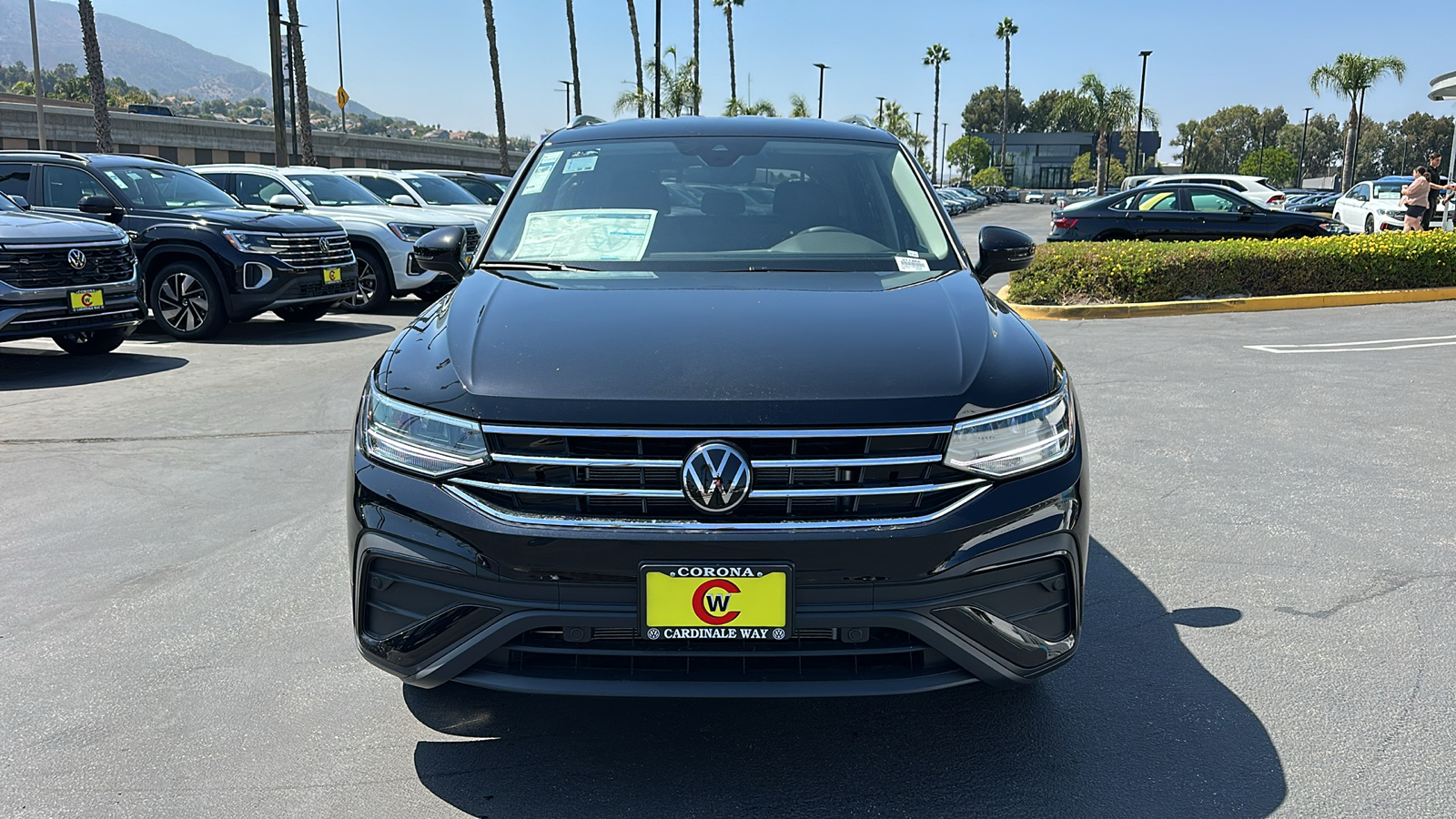 2024 Volkswagen Tiguan SE 2