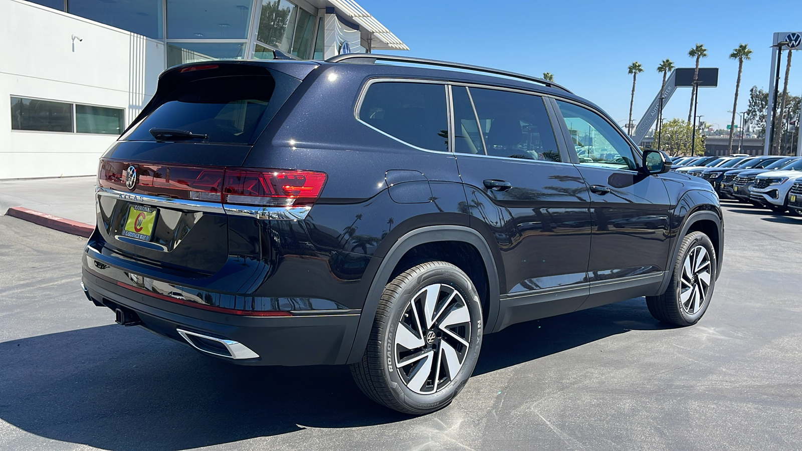 2024 Volkswagen Atlas SE 7