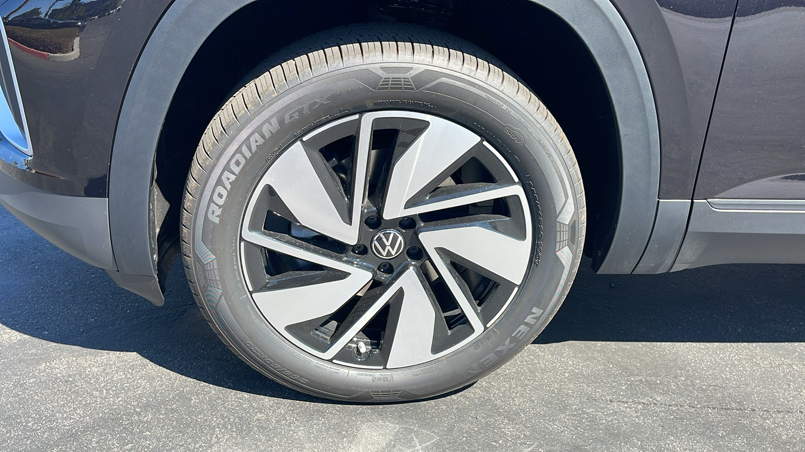 2024 Volkswagen Atlas SE 14