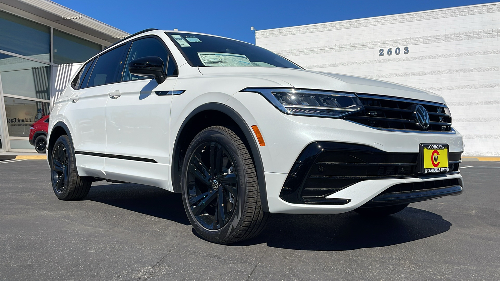 2024 Volkswagen Tiguan SE R-Line Black 5