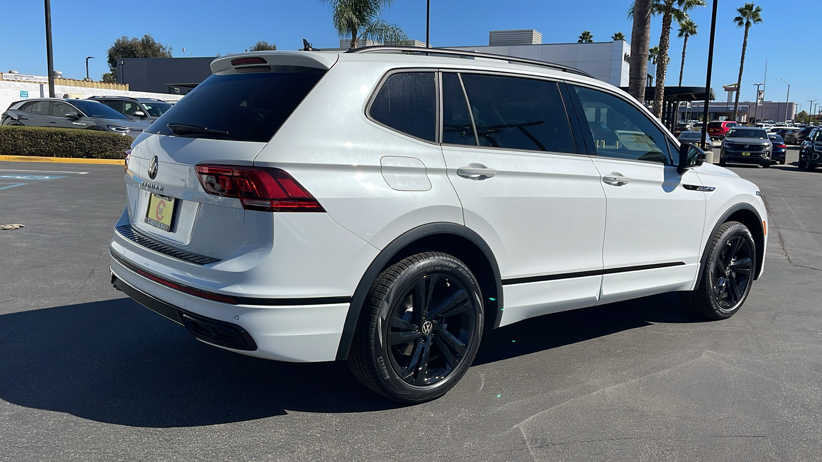 2024 Volkswagen Tiguan SE R-Line Black 7