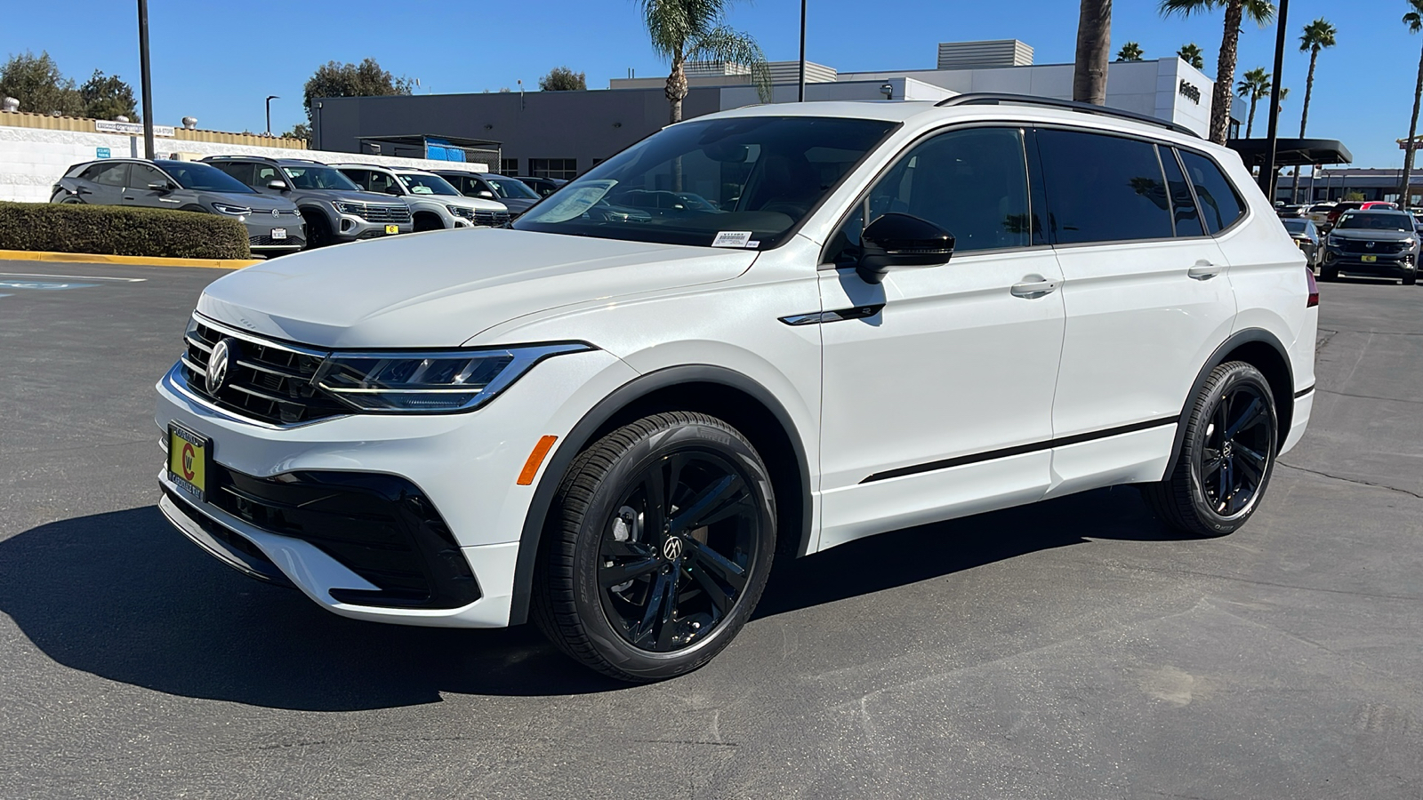 2024 Volkswagen Tiguan SE R-Line Black 13