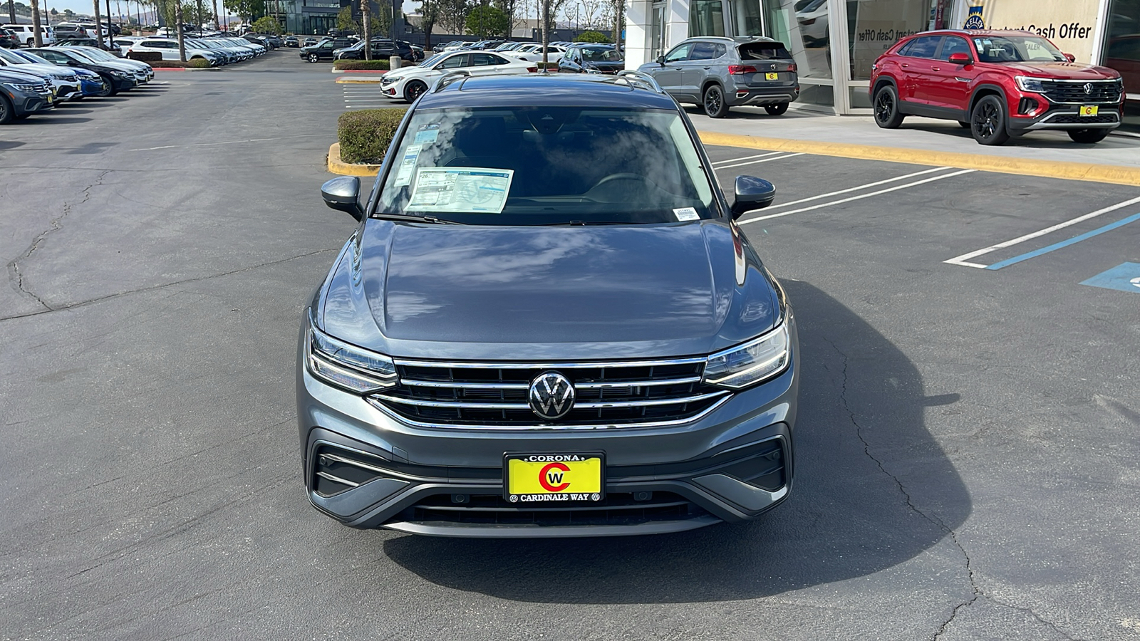 2024 Volkswagen Tiguan SE 2