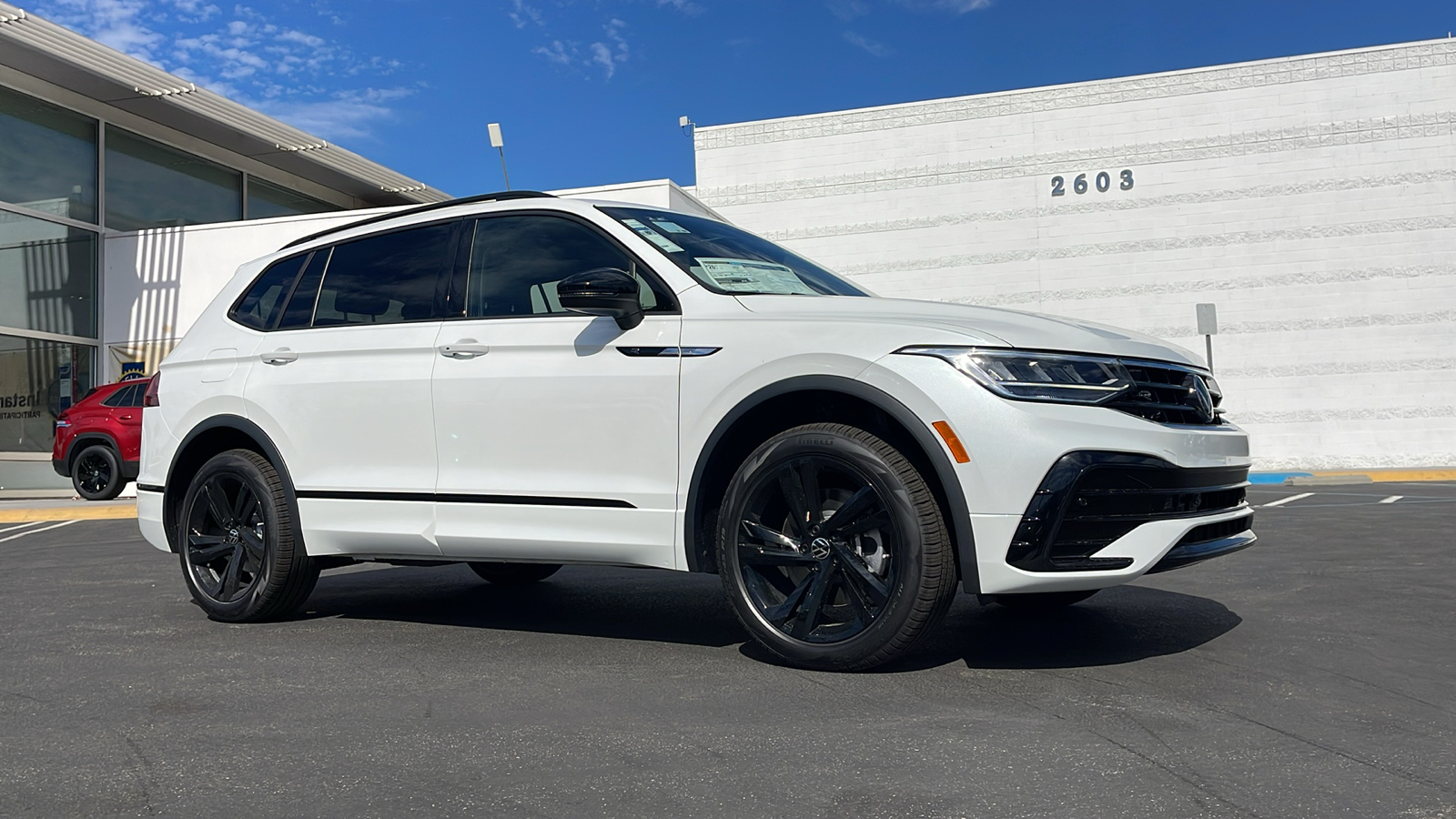 2024 Volkswagen Tiguan SE R-Line Black 1