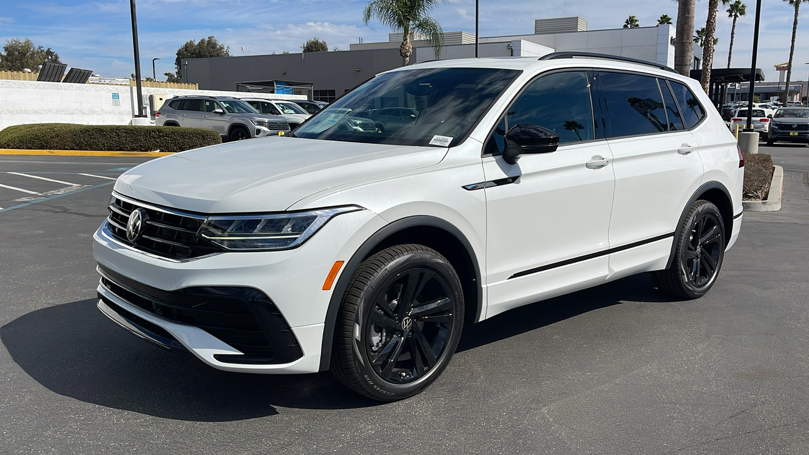 2024 Volkswagen Tiguan SE R-Line Black 13