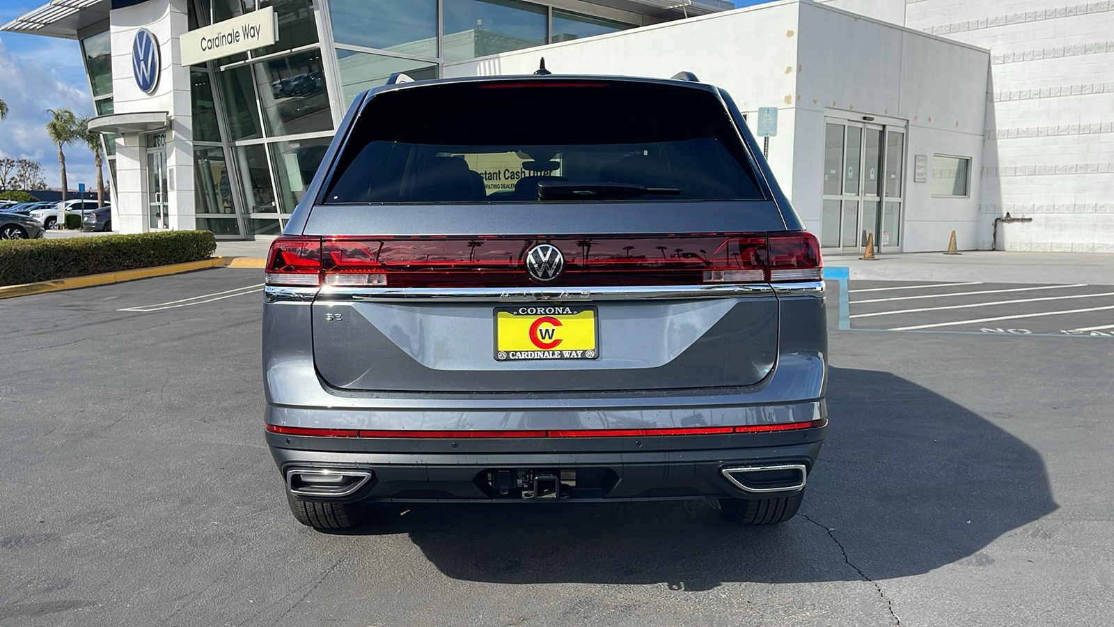 2024 Volkswagen Atlas SE 9