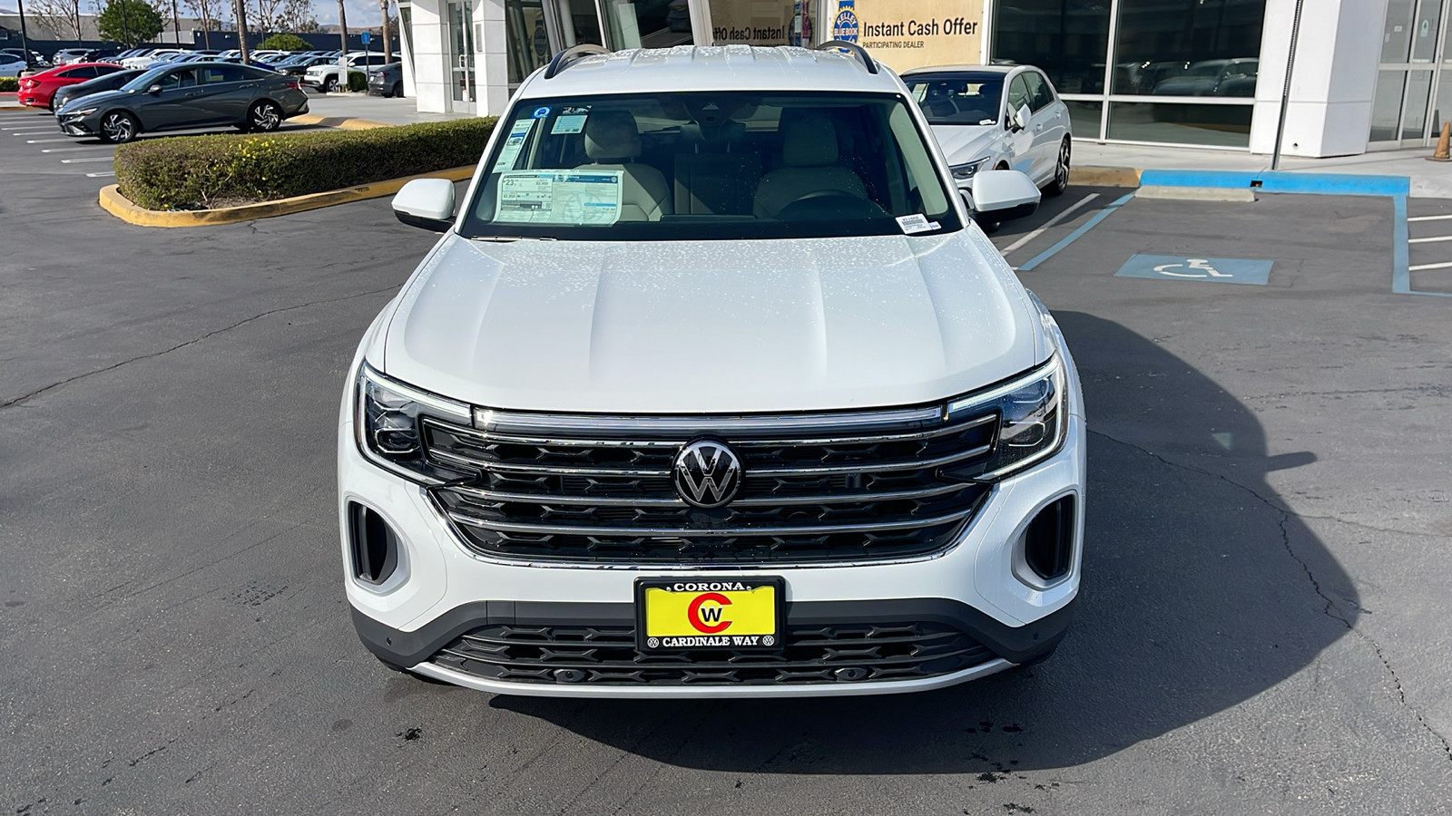 2024 Volkswagen Atlas SE 2