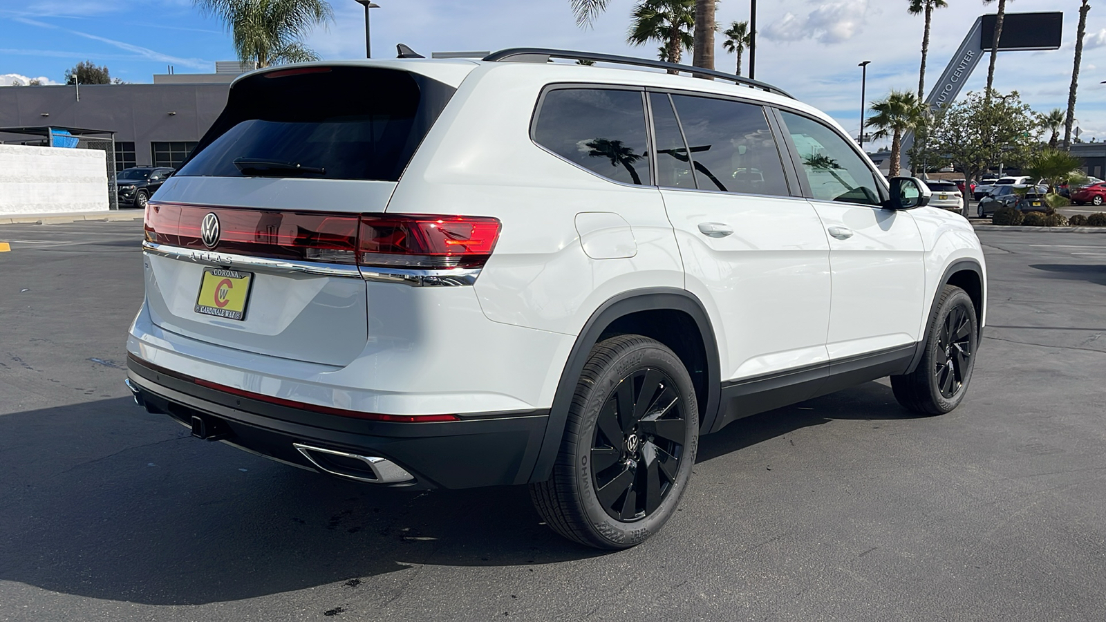 2024 Volkswagen Atlas SE 7