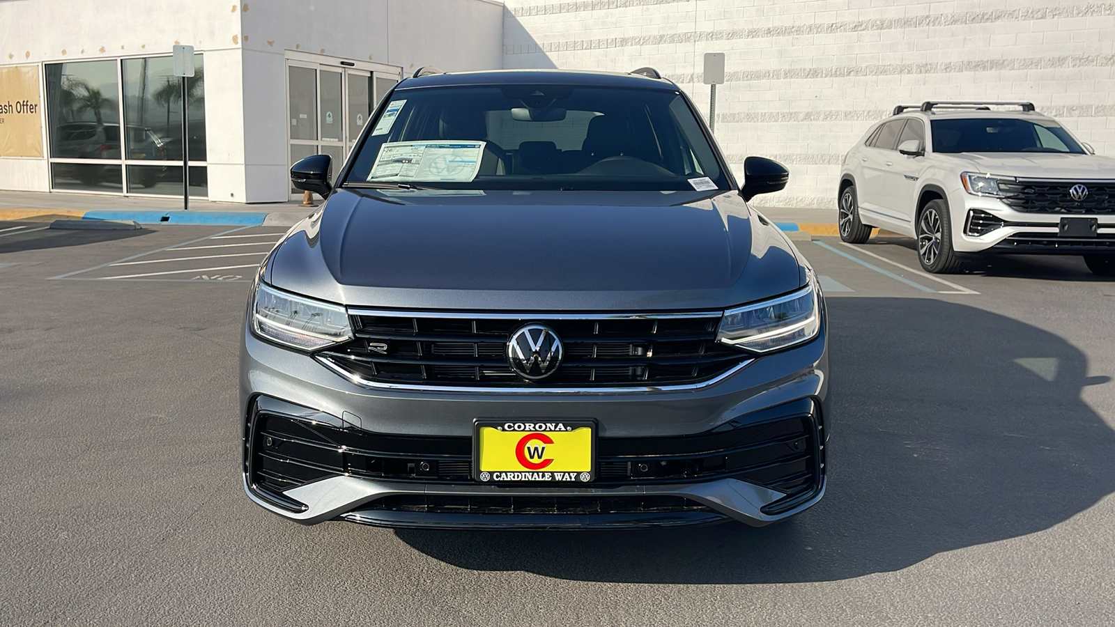 2024 Volkswagen Tiguan SE R-Line Black 3