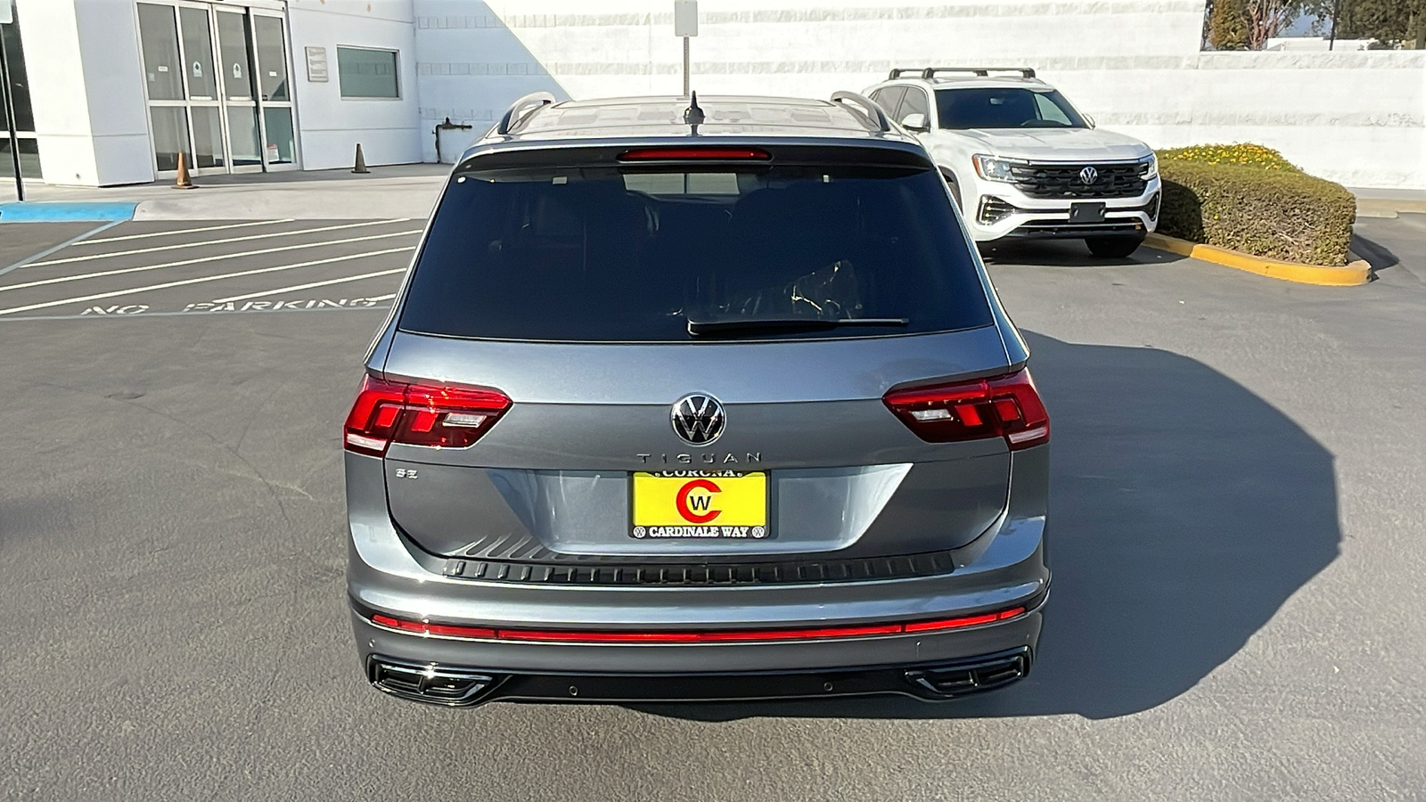 2024 Volkswagen Tiguan SE R-Line Black 8