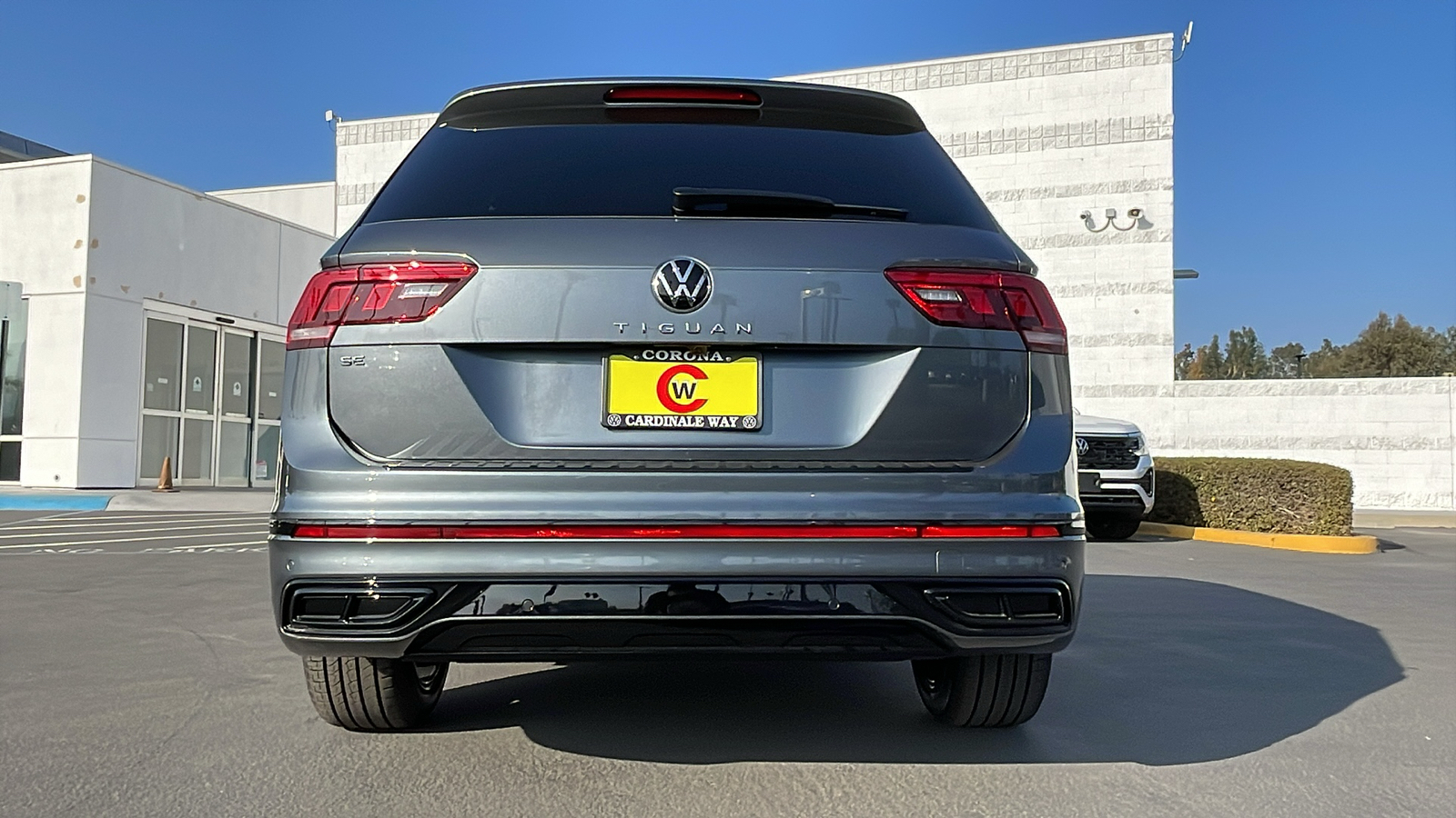 2024 Volkswagen Tiguan SE R-Line Black 10