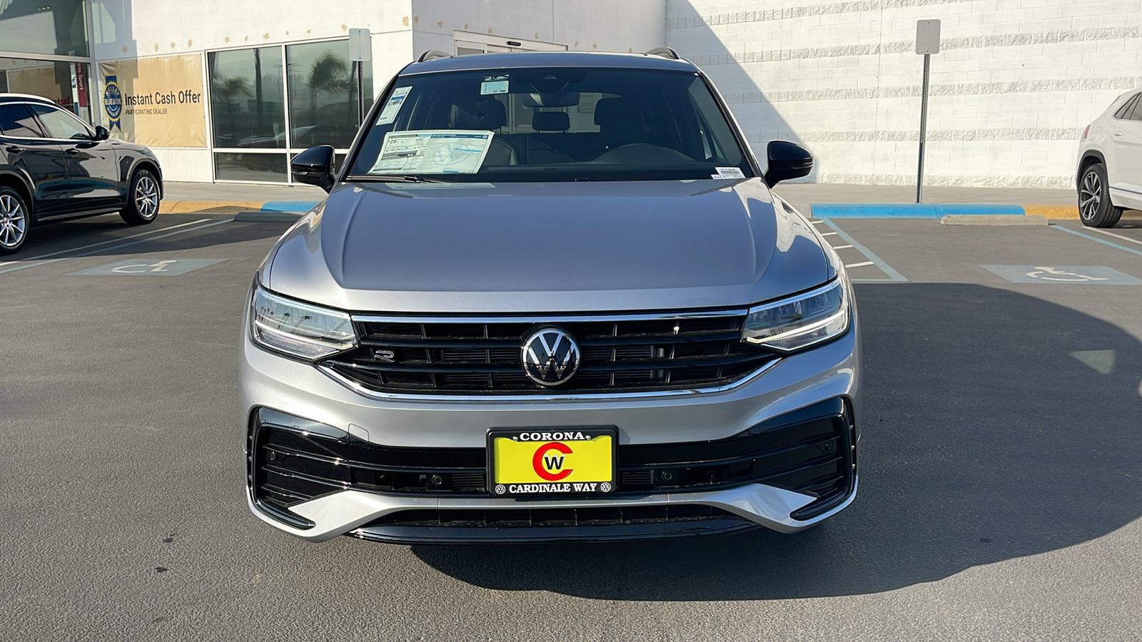 2024 Volkswagen Tiguan SE R-Line Black 3