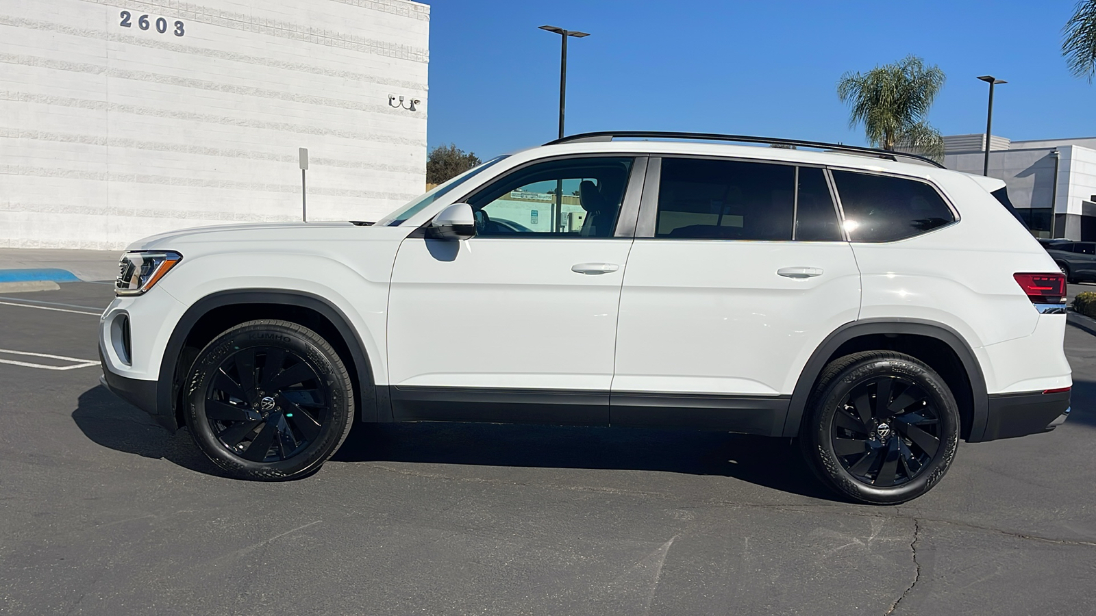 2025 Volkswagen Atlas SE 12