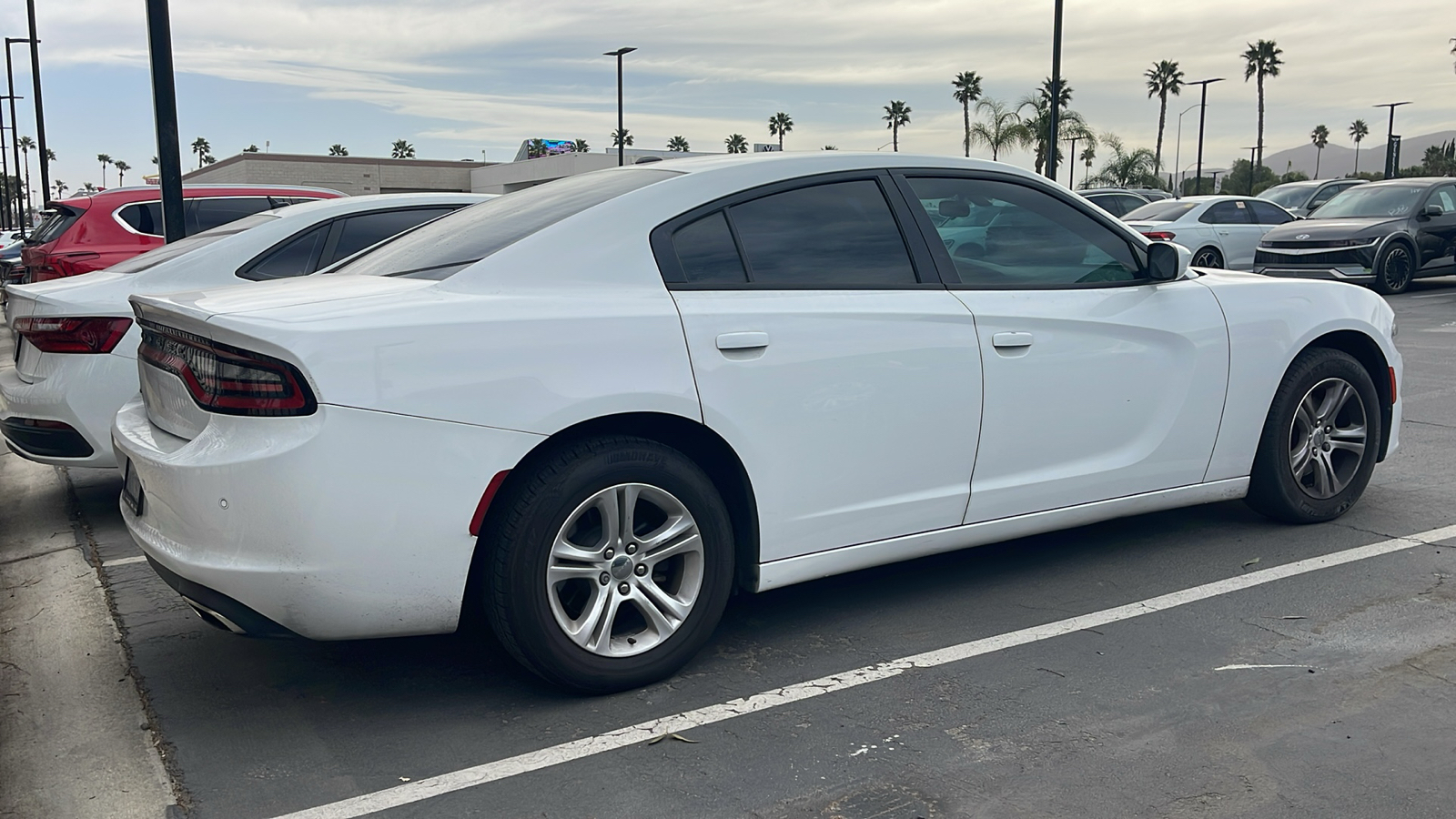 2019 Dodge Charger SXT 2