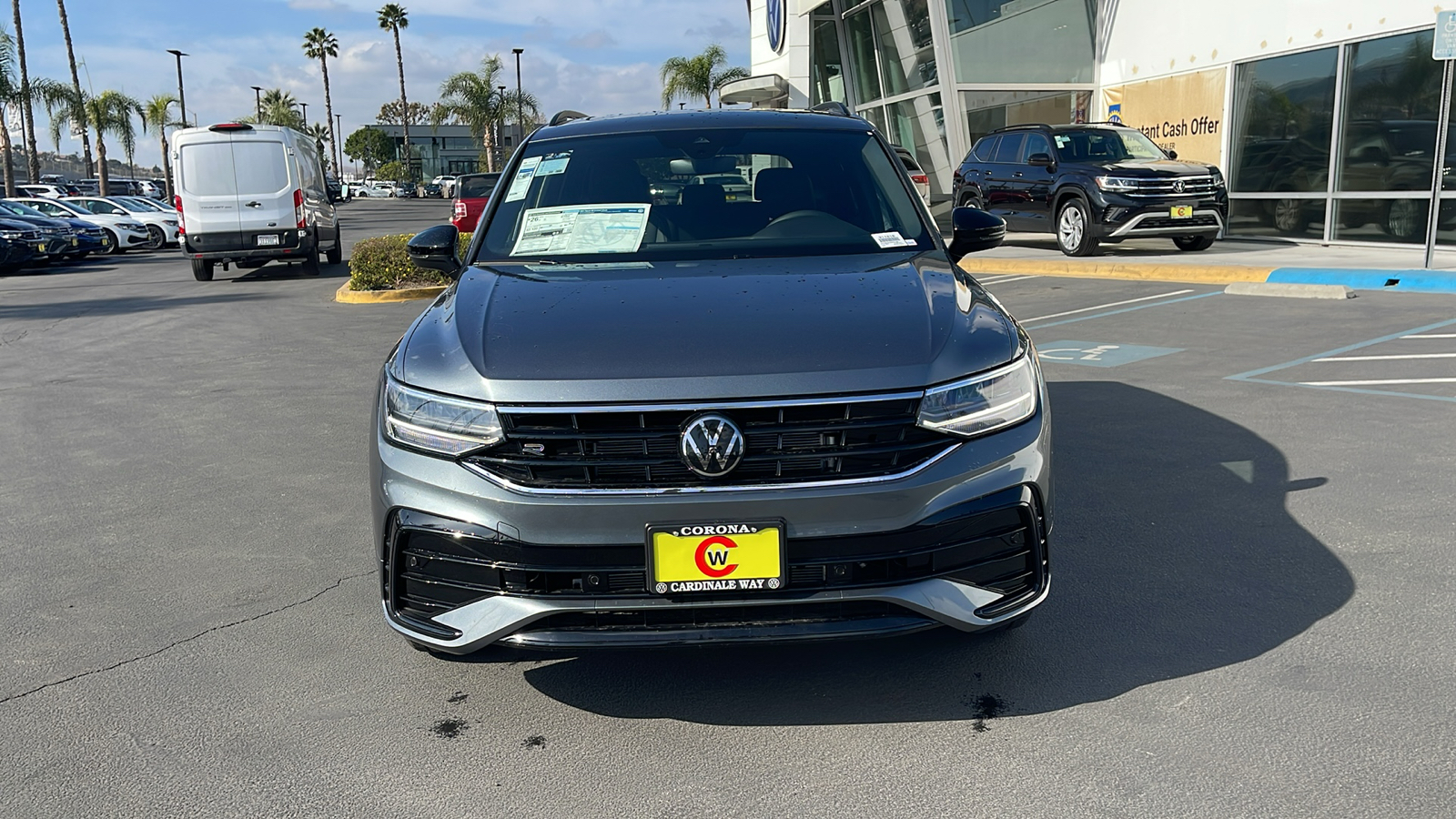 2024 Volkswagen Tiguan SE R-Line Black 3