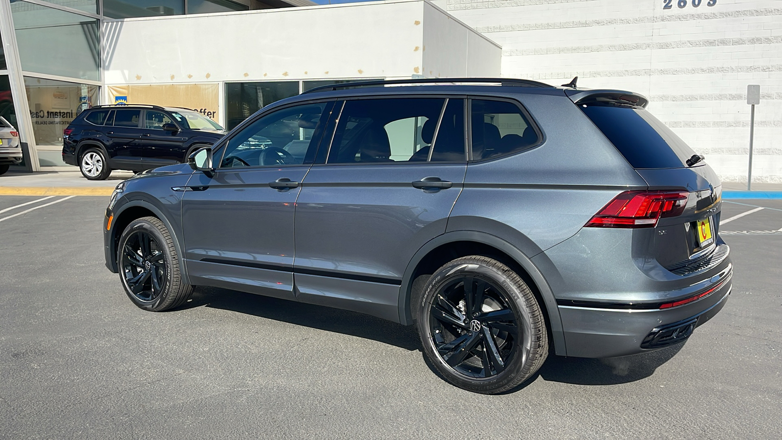 2024 Volkswagen Tiguan SE R-Line Black 11