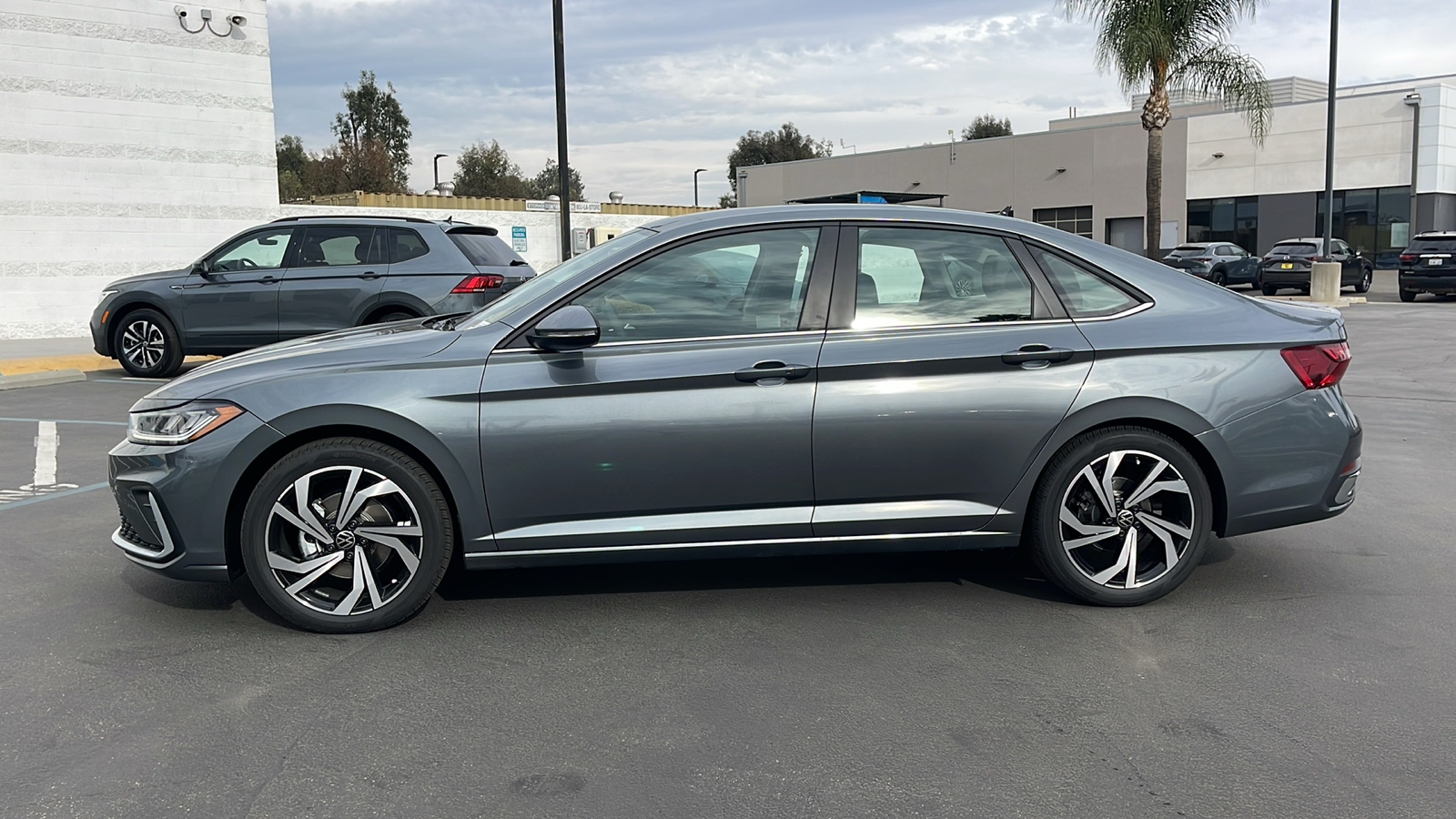 2025 Volkswagen Jetta SEL 12