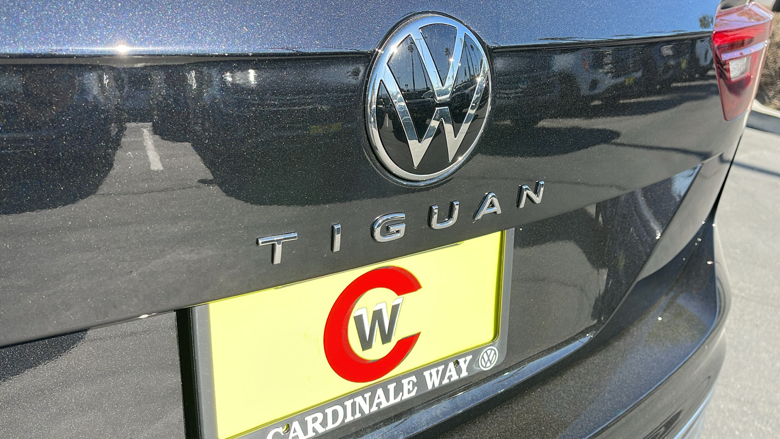 2024 Volkswagen Tiguan S 27