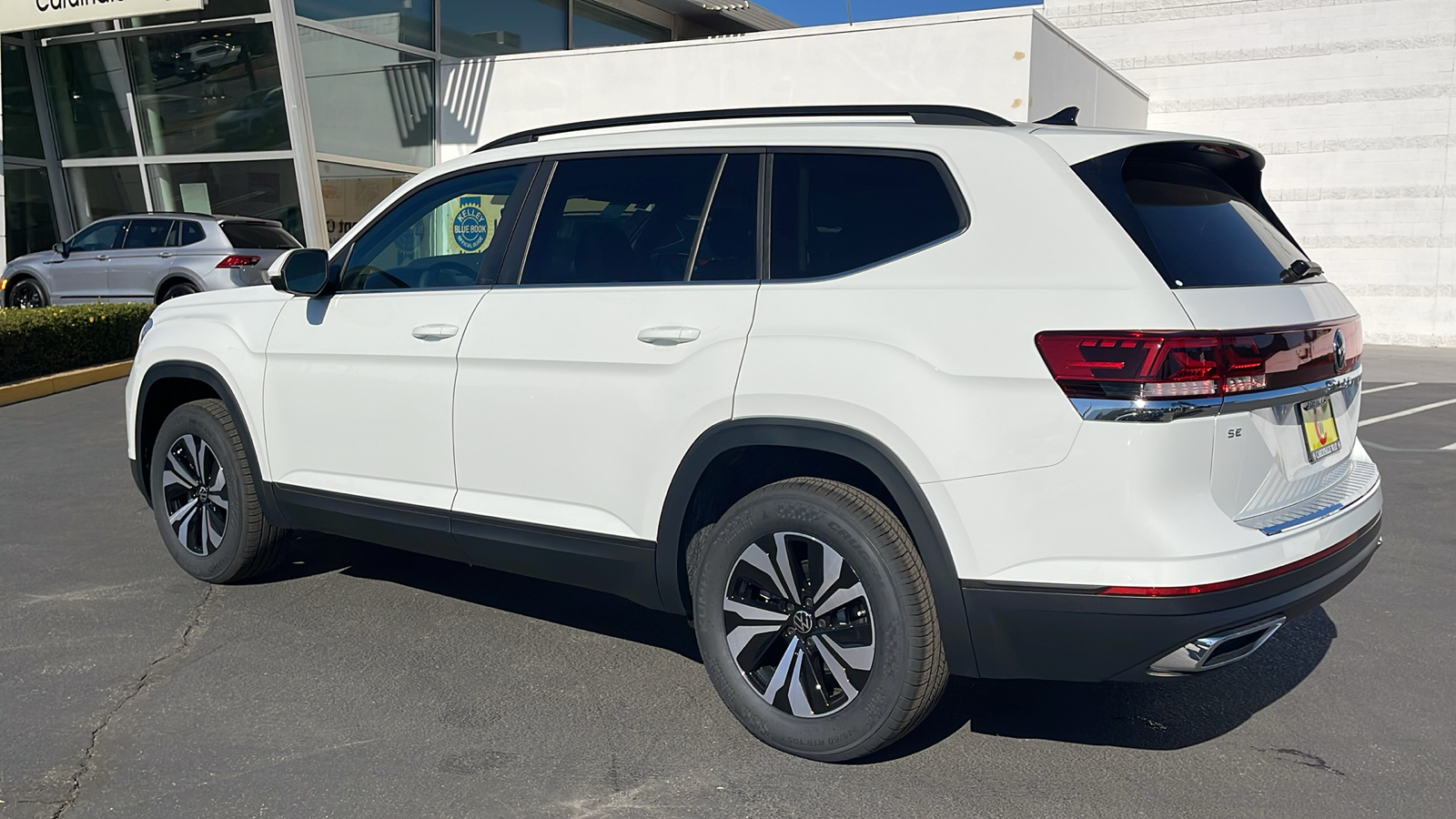 2025 Volkswagen Atlas SE 11