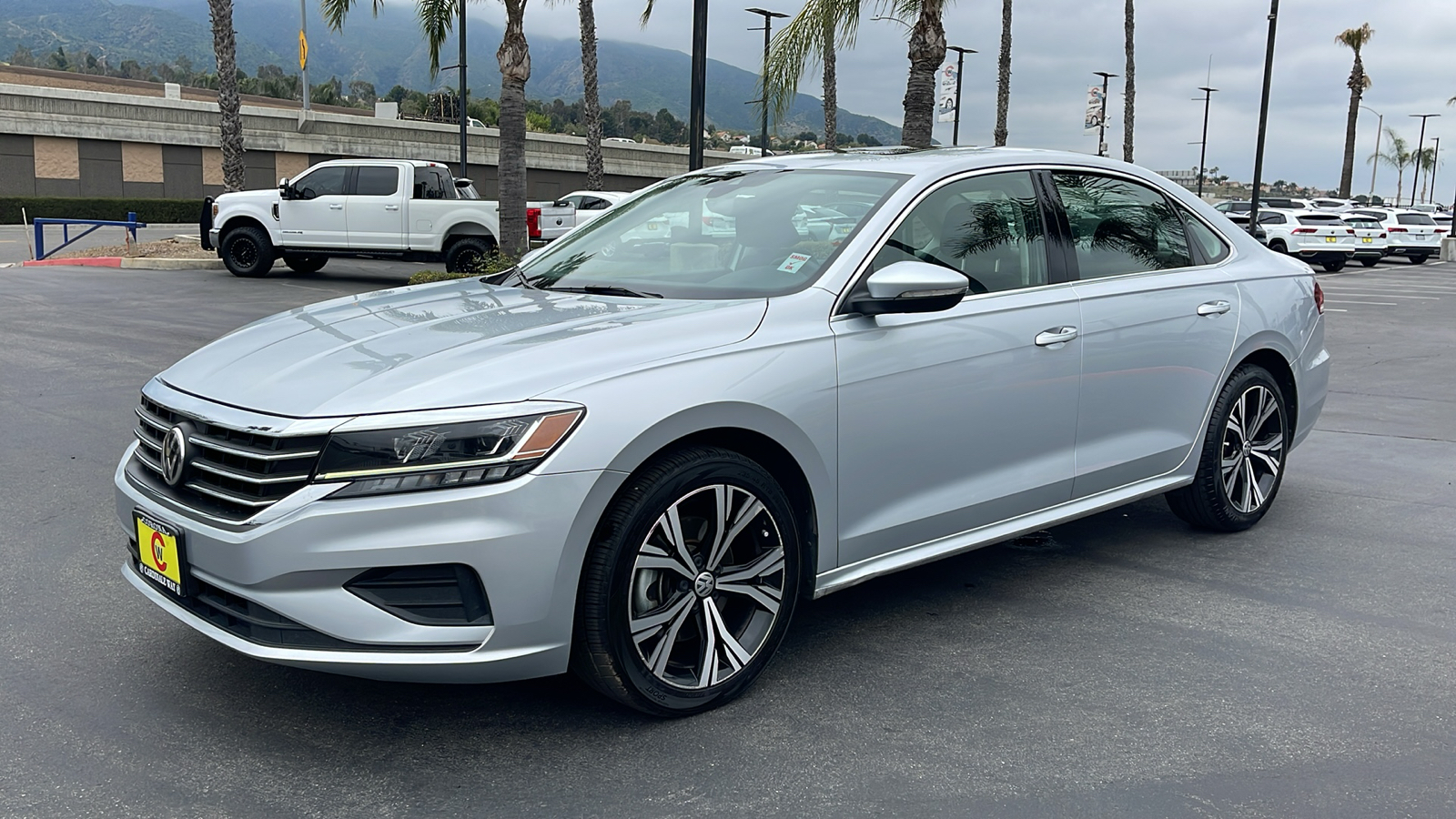 2021 Volkswagen Passat 2.0T SE 13