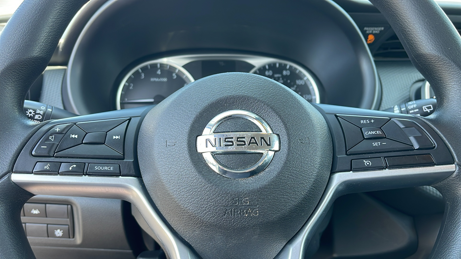 2021 Nissan Kicks S 23