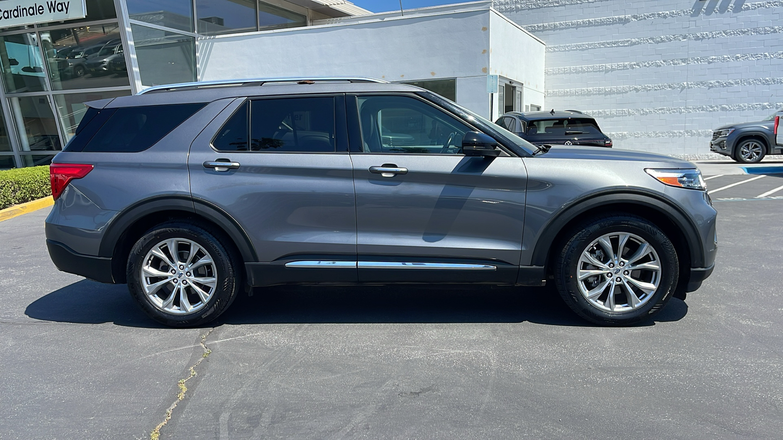 2021 Ford Explorer Limited 10